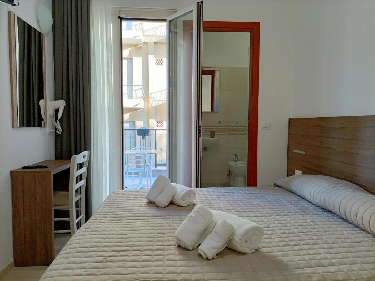 Hotel Bed And Book Rimini Zewnętrze zdjęcie