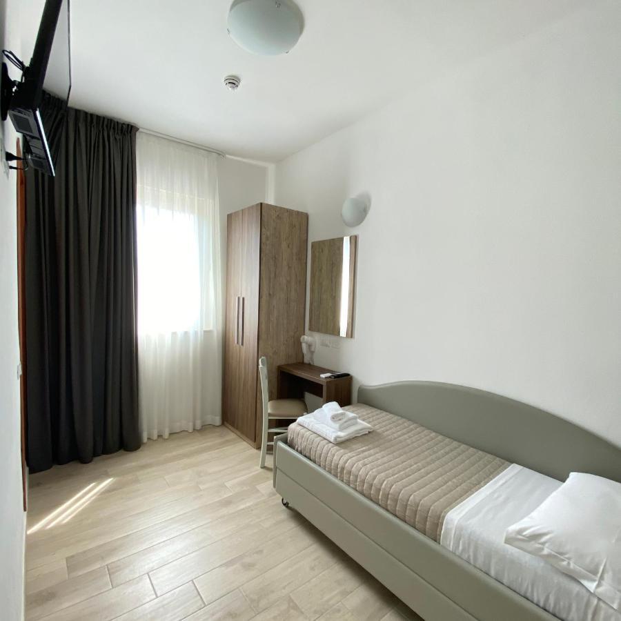 Hotel Bed And Book Rimini Zewnętrze zdjęcie