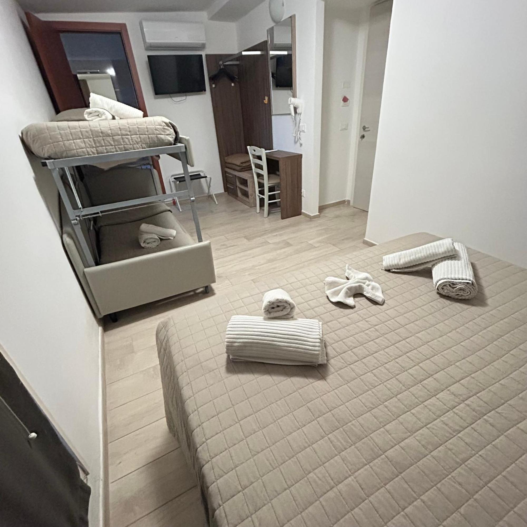 Hotel Bed And Book Rimini Zewnętrze zdjęcie