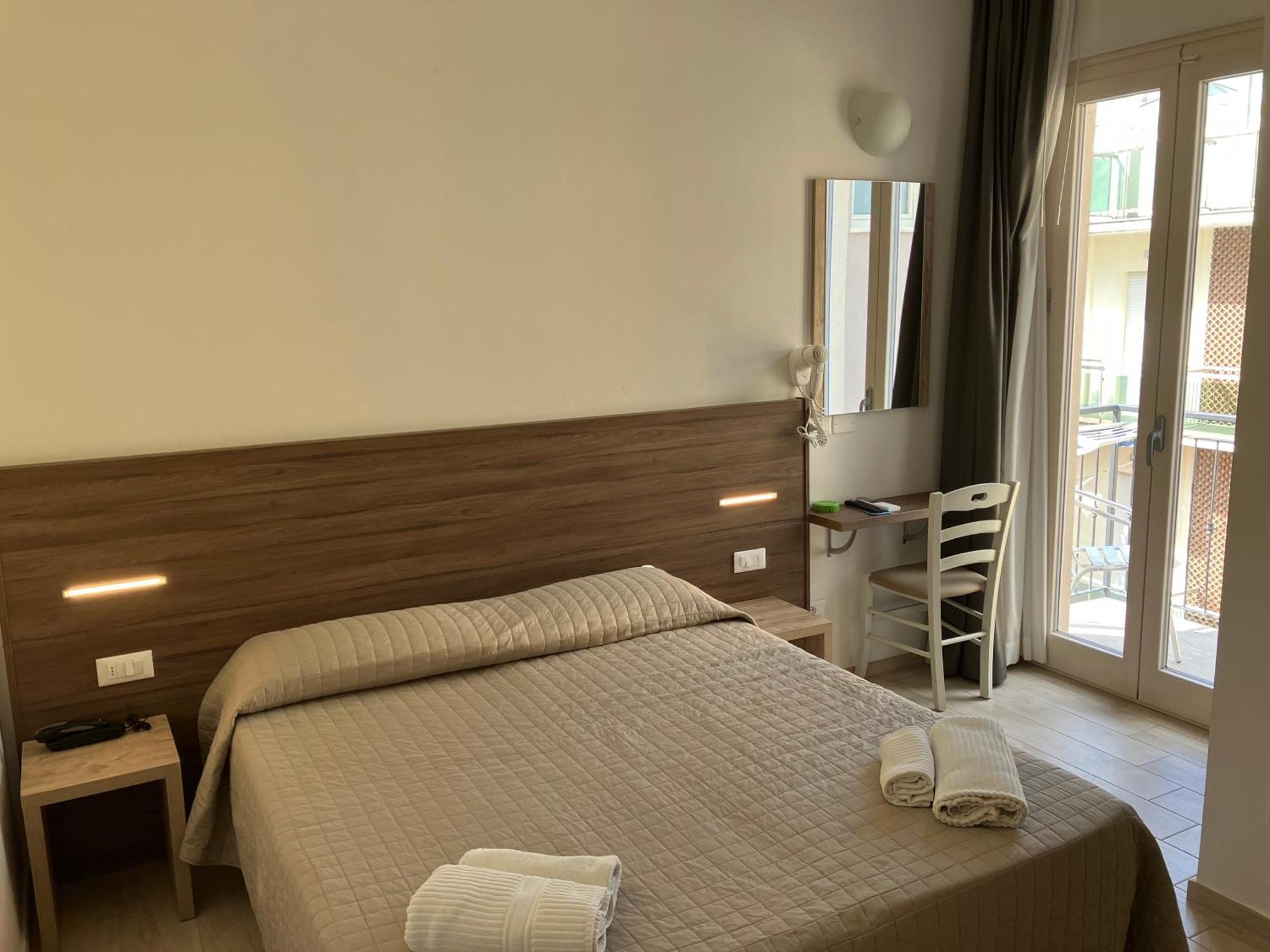 Hotel Bed And Book Rimini Zewnętrze zdjęcie